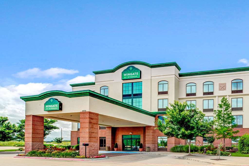 Comfort Inn & Suites Frisco East - Mckinney Exterior photo